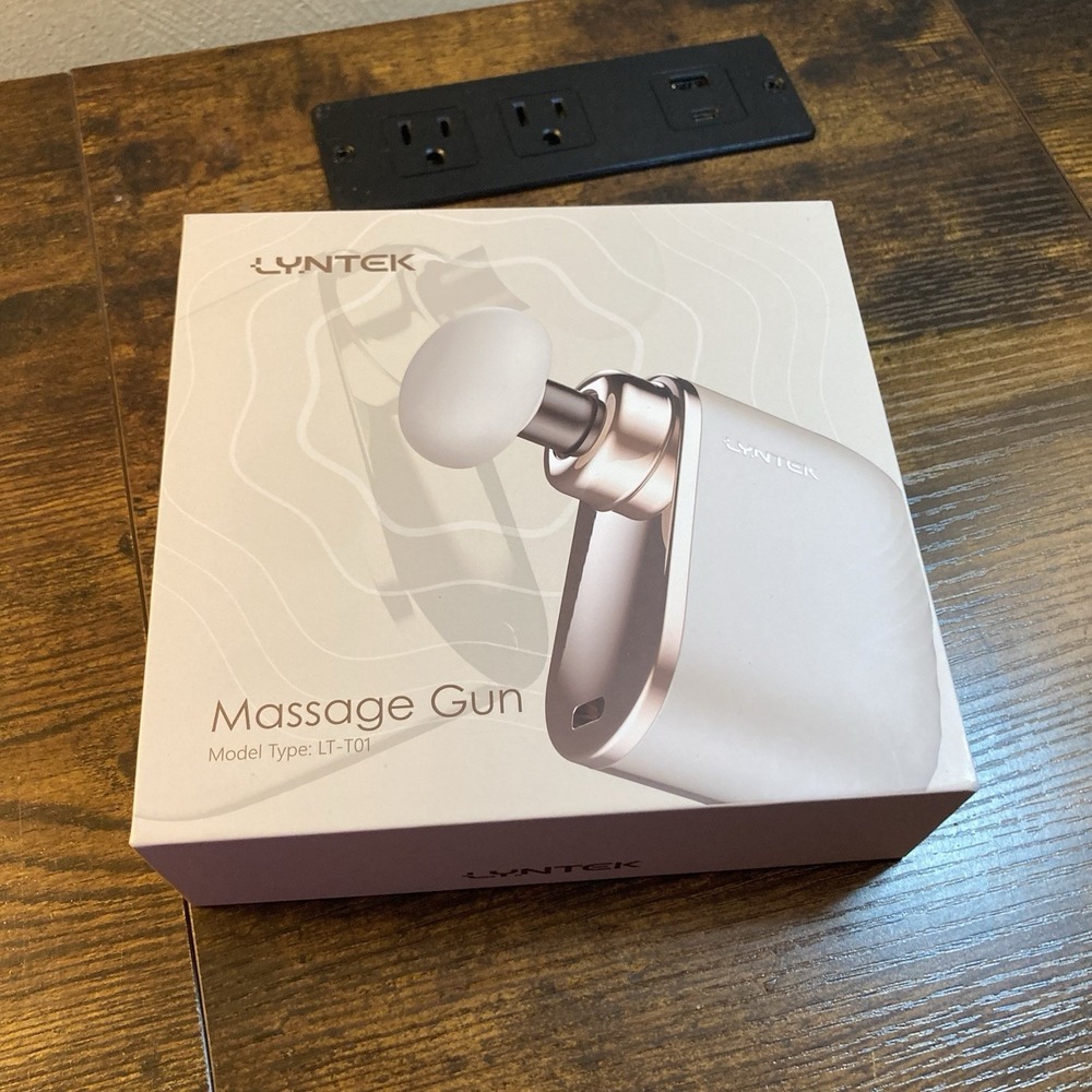 Mini Massage Percussion Deep Tissue Massager 5 Speeds 3 Heads Portable Compa